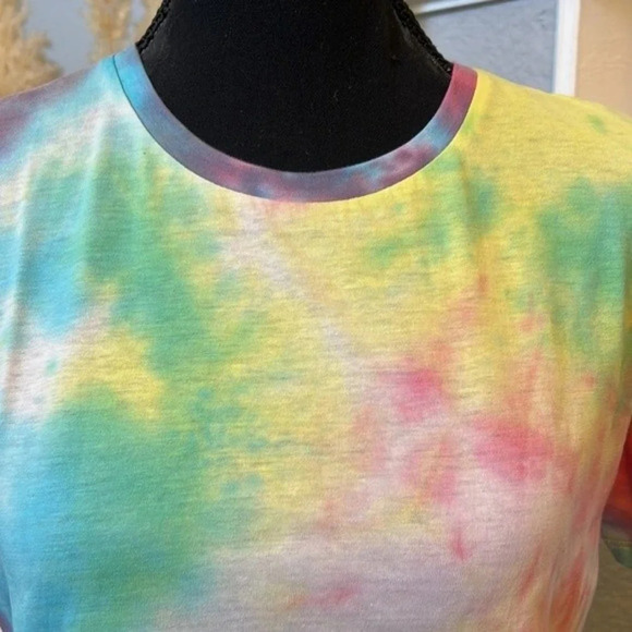Love Fire Tie Dye Crop Top - Picture 4 of 4